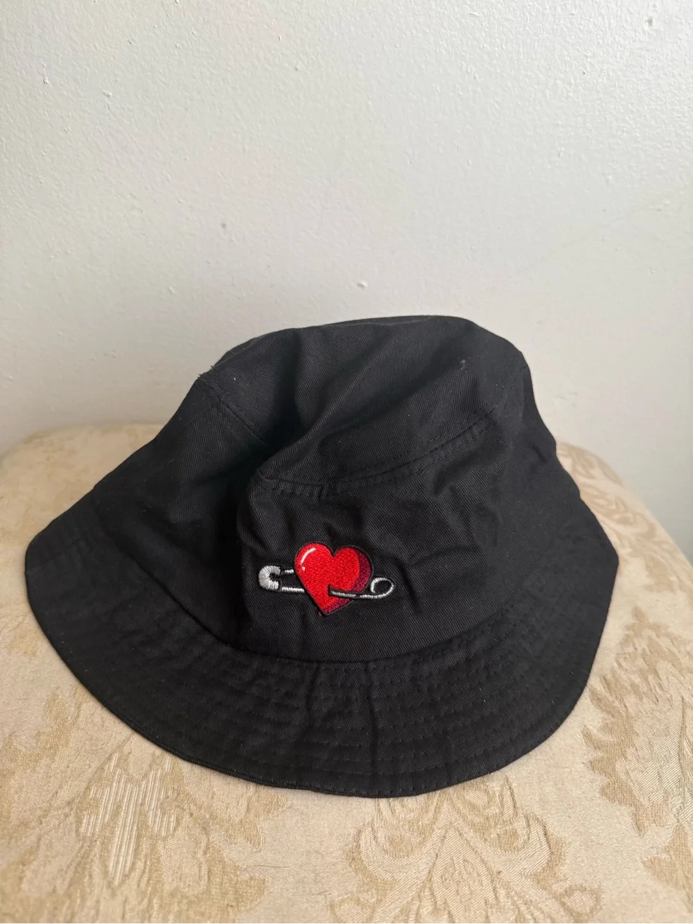 Black Cotton Bucket Hat with Embroidered Safety Pin Red Heart OS